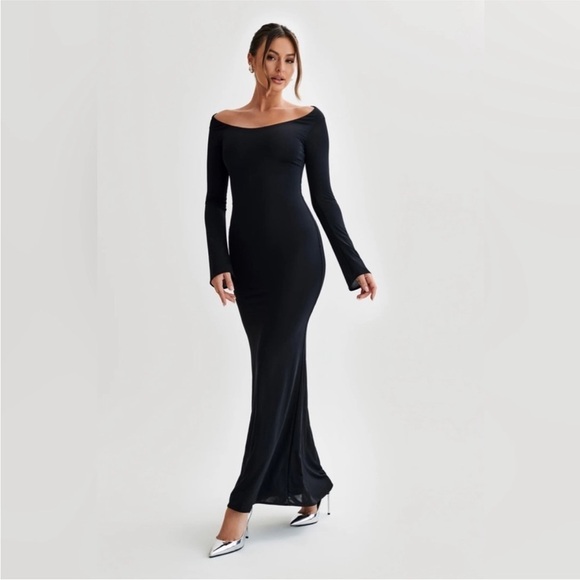 Meshki Dresses & Skirts - MESHKI - Millicent Long Sleeve Black Bodycon Maxi Dress Size XXS